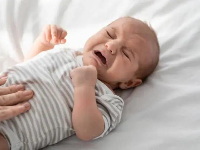 L'ostéopathie pour mon bébé : un soulagement immédiat des coliques