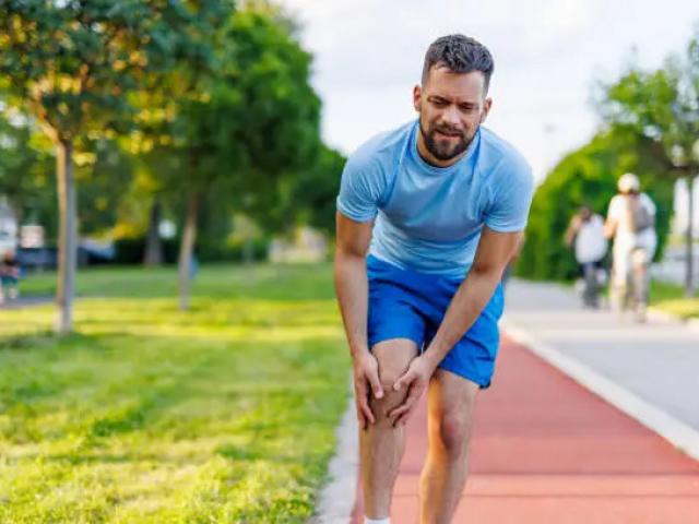  Douleurs de genou chez les sportifs : l’ostéopathie pour éviter la blessure